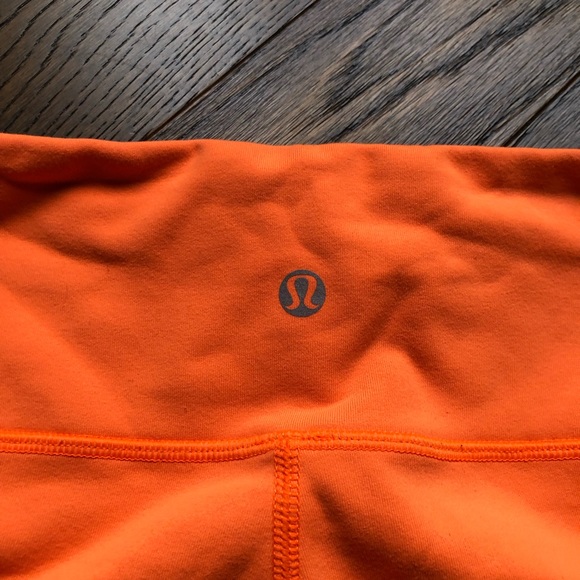 Reversible Cropped Lululemon Leggings - Picture 5 of 6